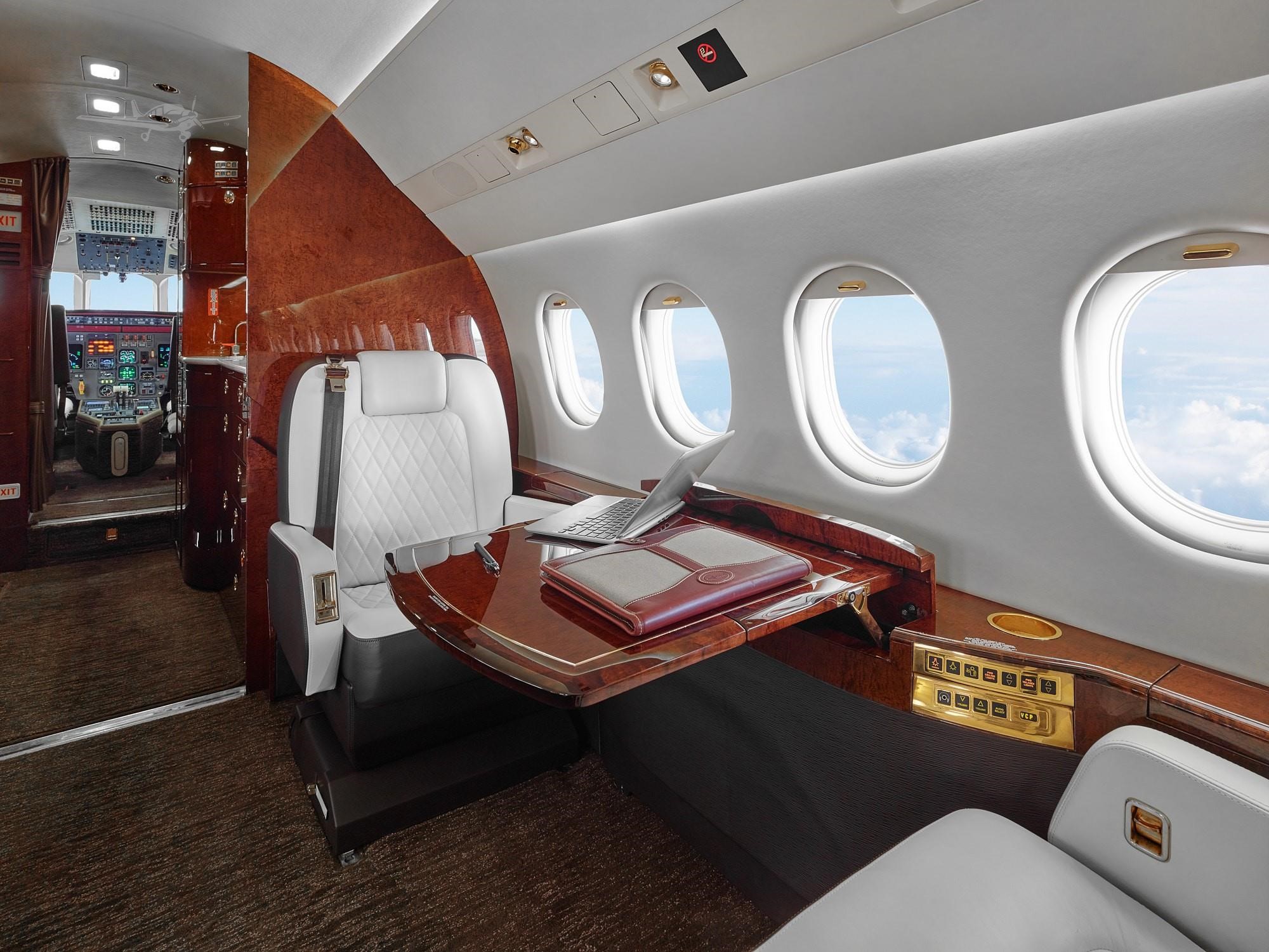 jet aziendale Dassault Falcon 2000